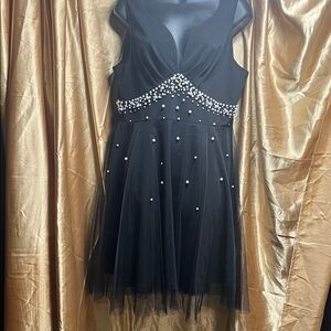 *NO BRAND TAG* Black Pearl-Embellished V-Neck Tulle Dress